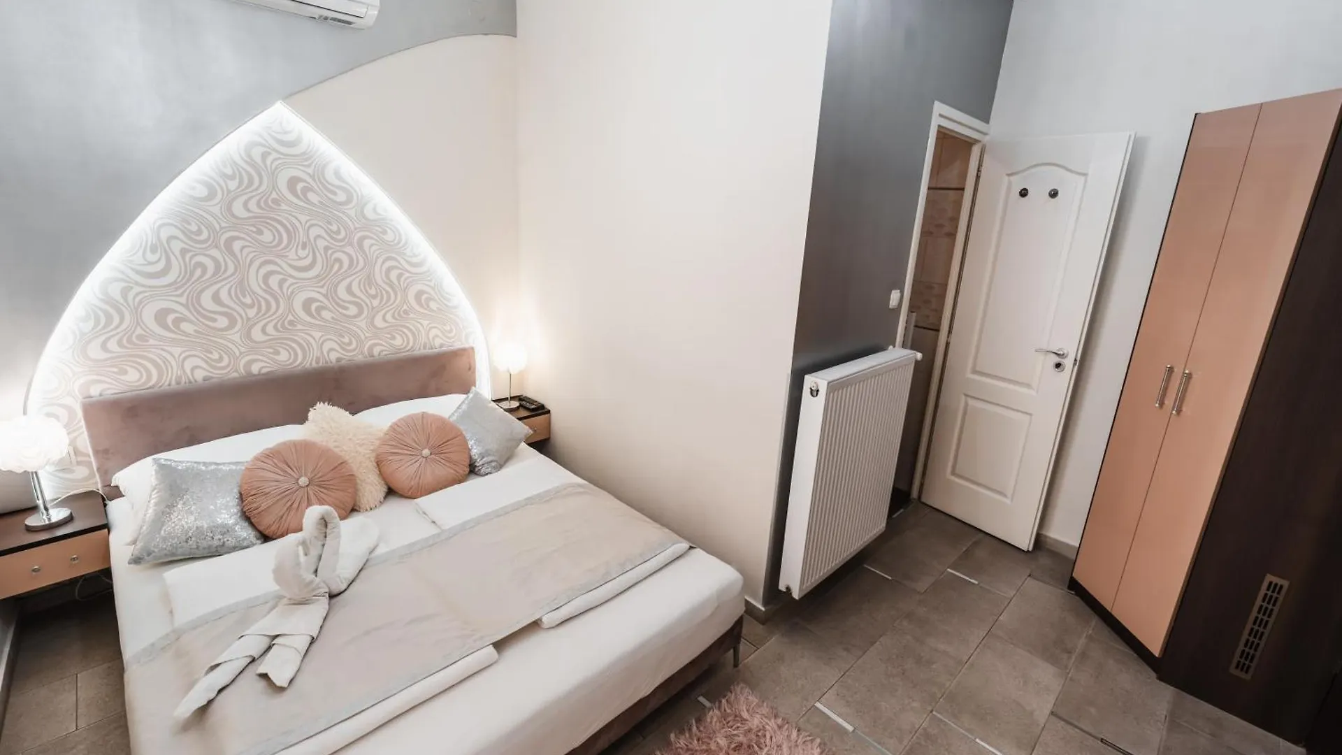 Oda ve Kahvaltı Melior Szallo Eğri