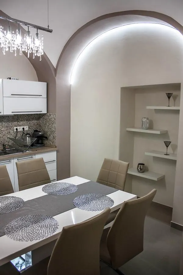 Bed & Breakfast Melior Szallo Eger